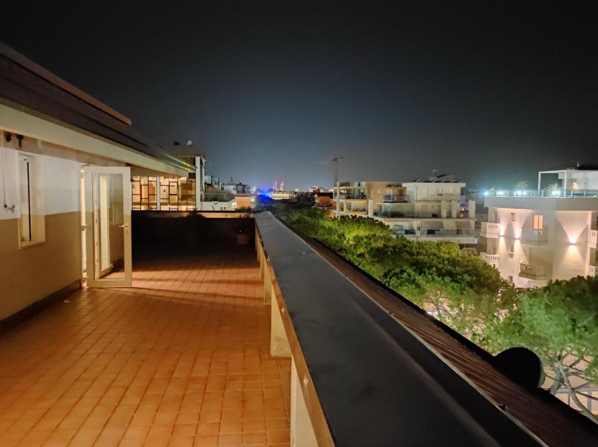 Blue Moon Penthouse Leilighet Lido di Jesolo Eksteriør bilde