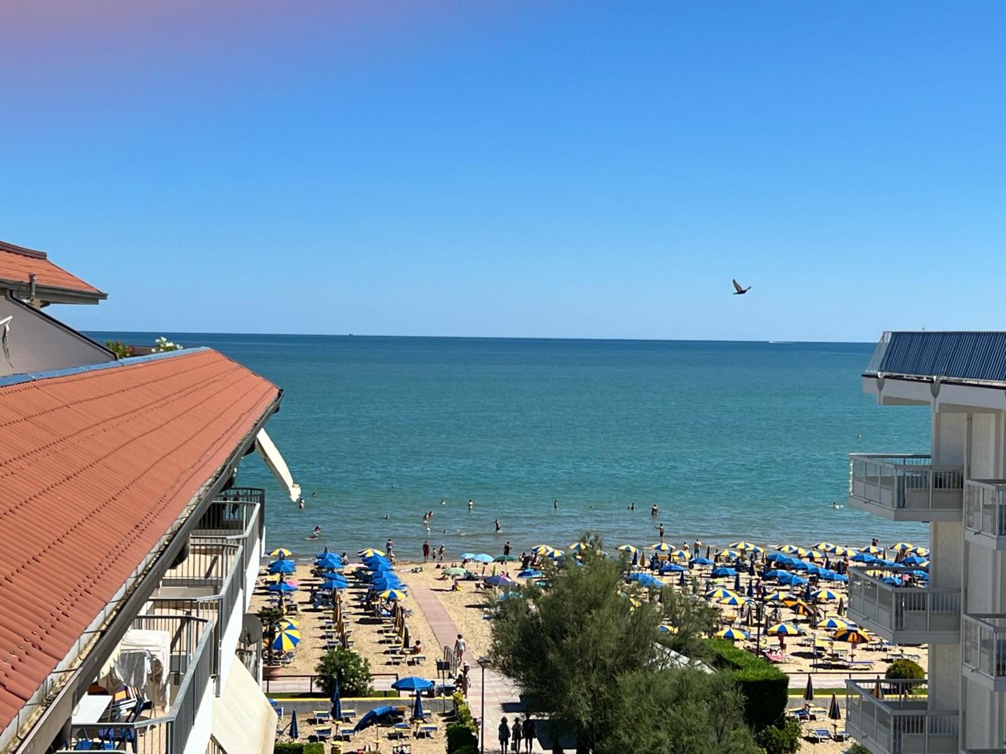 Blue Moon Penthouse Leilighet Lido di Jesolo Eksteriør bilde